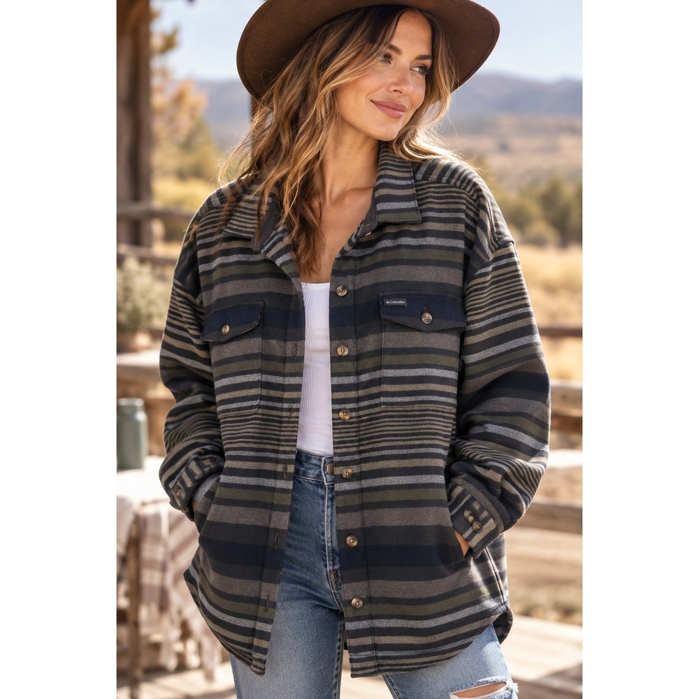 Columbia Shirt Jacket Women XL Navy Olive Gray Striped Gorpcore Shacket Pockets